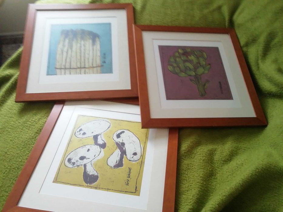 Quadros novos e muito bonitos.