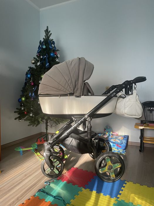 Продам коляску 2в 1