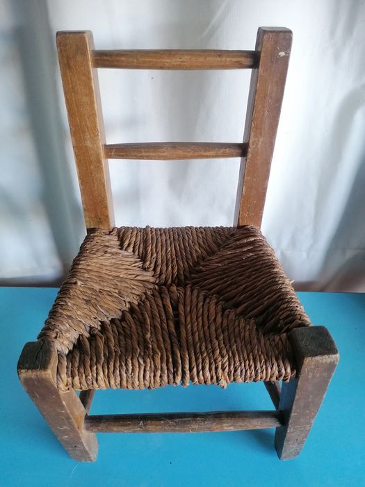 Cadeira infantil antiga