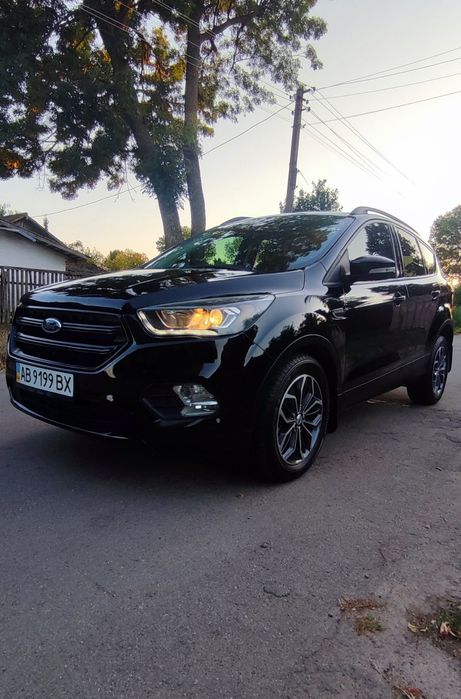 Продам Ford Escape