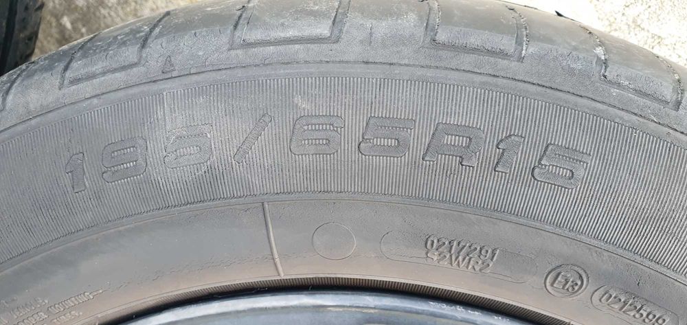 Alufelgi 15 z oponami letnimi, VW Passat i inne ET37