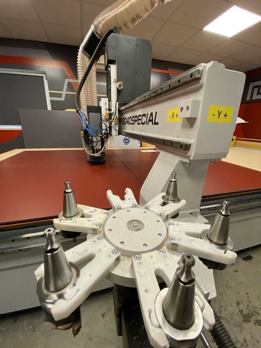 Współpraca B2B – frezarka CNC 1500 × 4000 mm