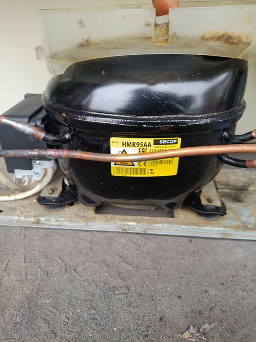 Продам холодильник Indesit