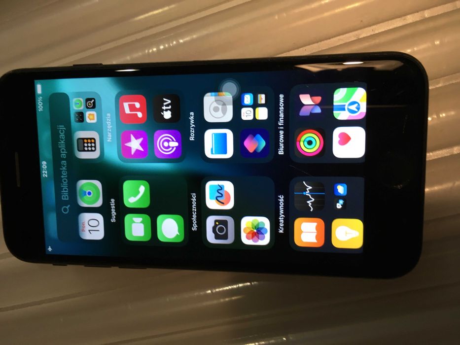 Apple Iphone SE 2020 3/64 GB black brak blokad black ios 18.7.2