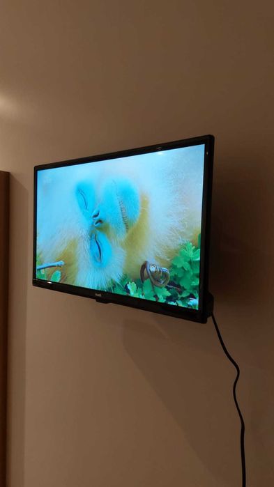 smart tv 24'' Kunft Nova dentro da garantia