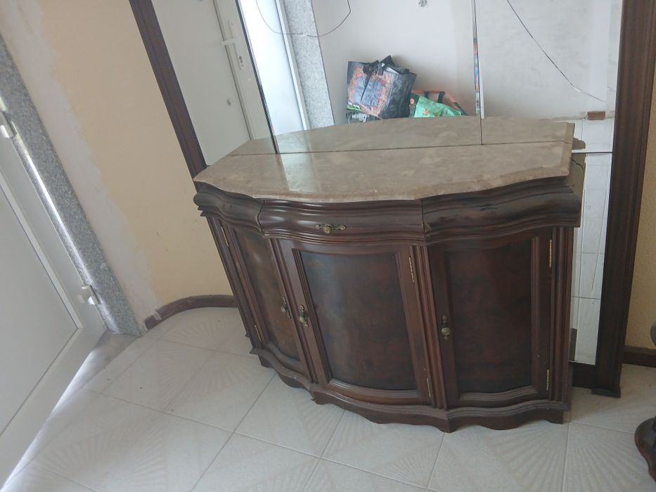Vendo sapateira com espelho