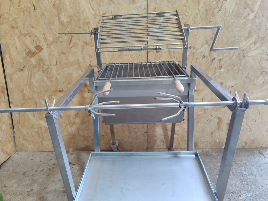 Churrasqueira inox para pernil no espeto