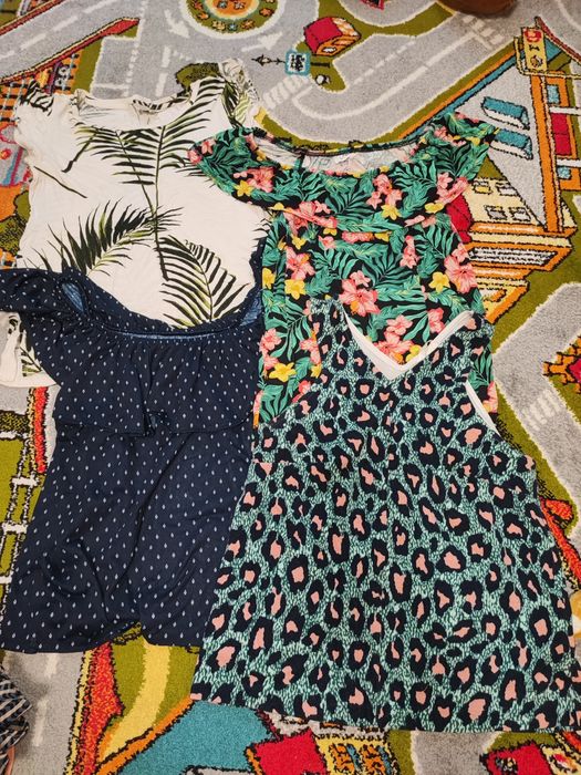 Отдам пакет вещей на девушку