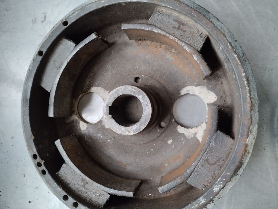 Маховик вихрь зажиганиє.