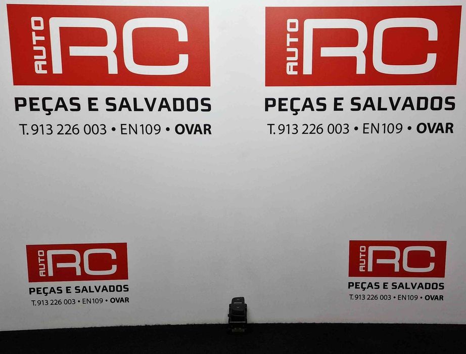 Comando / Botão / Interruptor Vidros Frente Direito 254214937R - DACIA SANDERO II