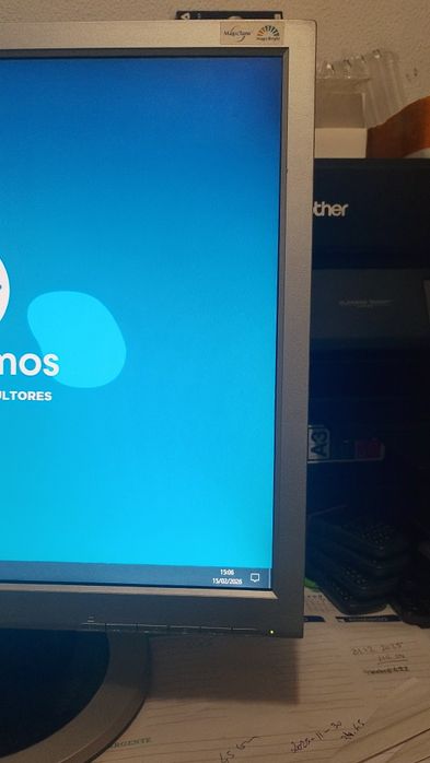 Vendo um monitor Samsung