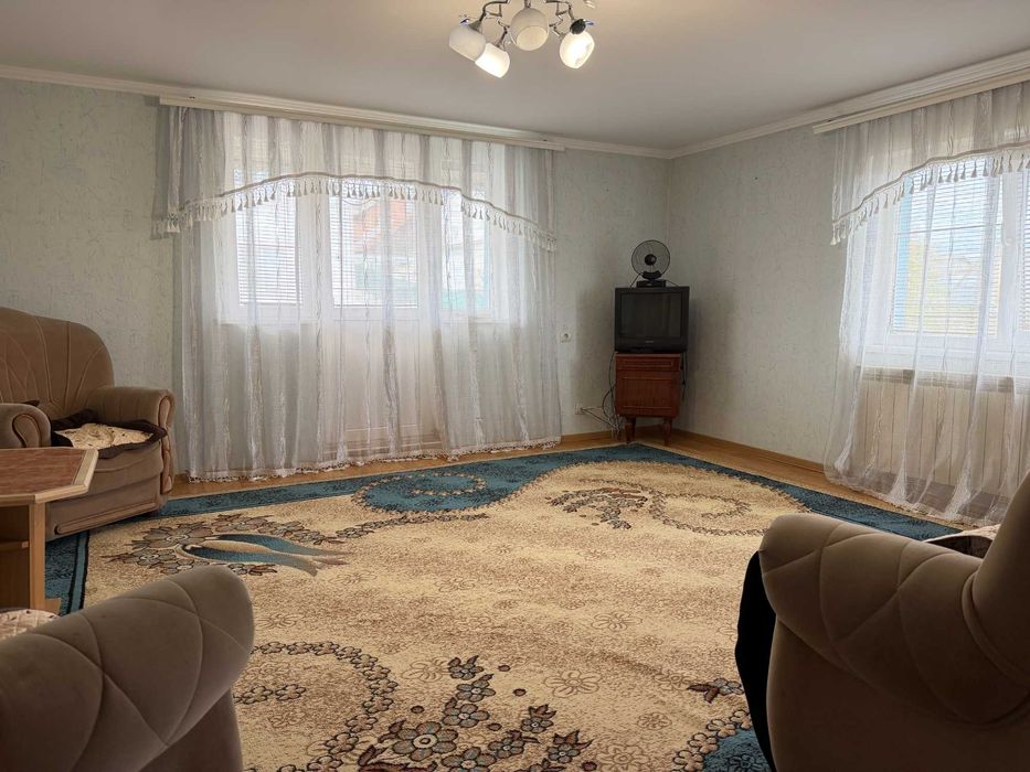 Продаж затишного будинку в м.Чернівці (вул. Вижницька)