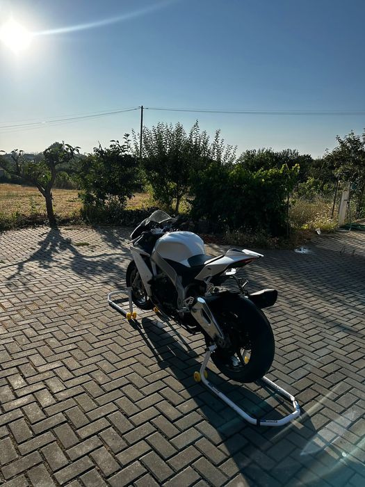 Aprilia rsv4 aprc