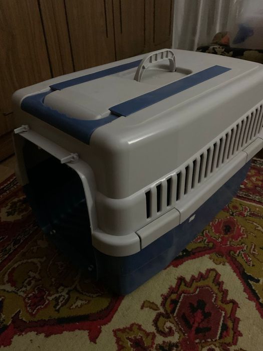 Продам переноску для животных.