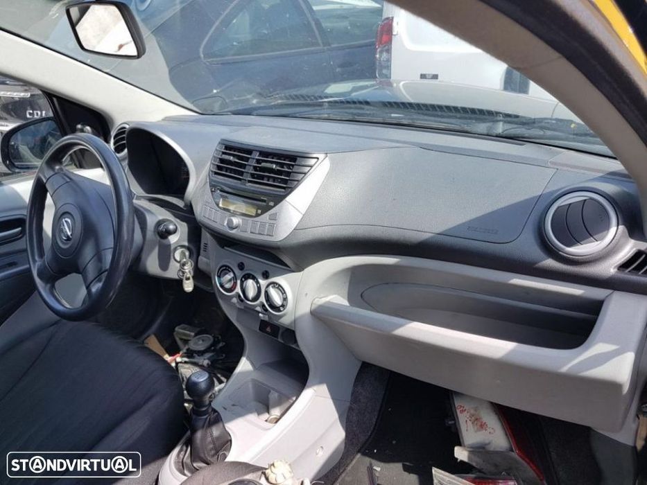 Nissan Pixo 2010 para peças