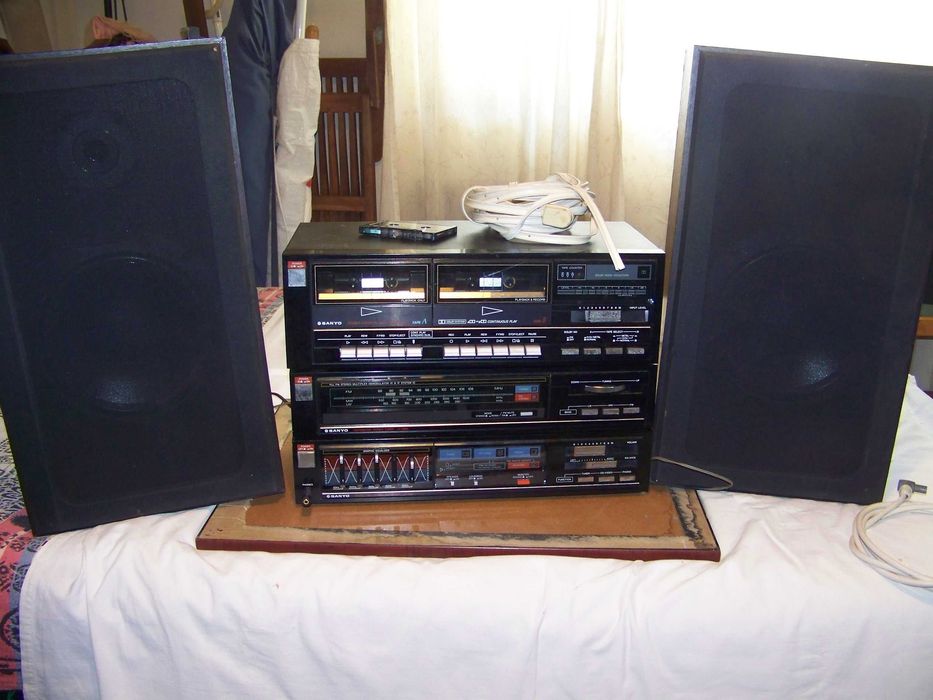 aparelhagem Sanyo JA266 140 watts com colunas