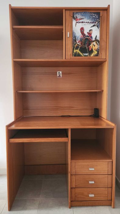 Secretária muito prática!