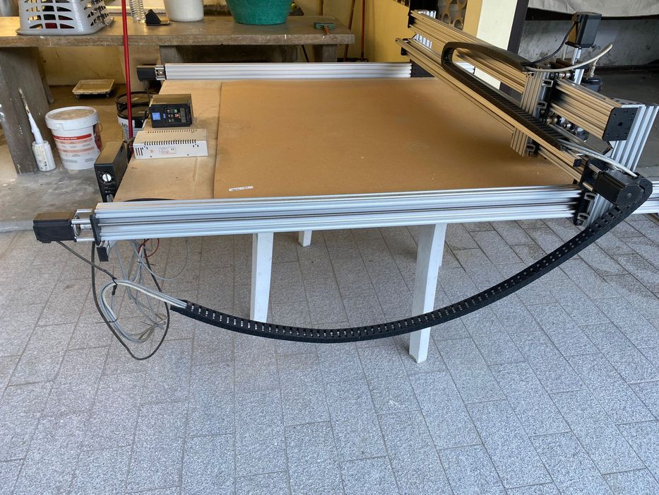 Máquina Cnc. Mais computador 700€