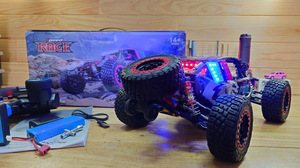 WLToys 124028 carro RC, Brushless