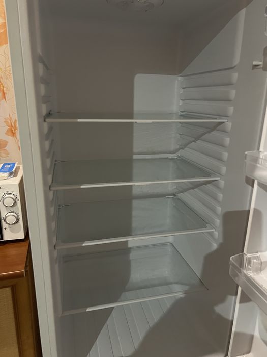 Продам двохкамерний  холодильник Delfa 2022 року