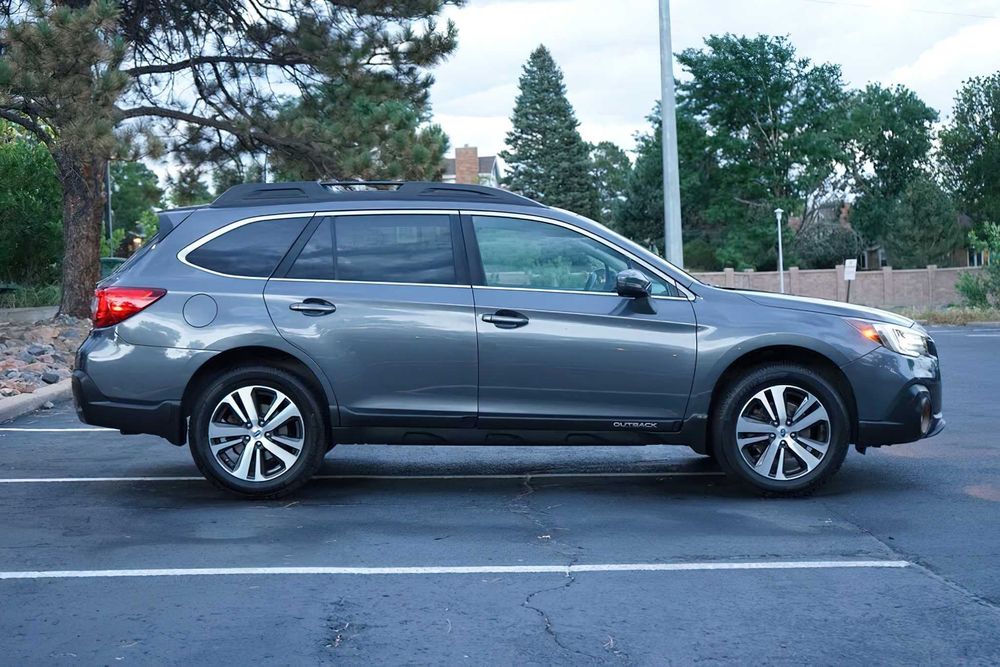 Subaru Outback 2.5      2018