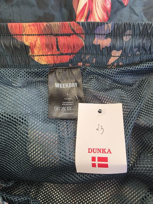 Szorty kompielówki nowe z metką firmy Weekday rozmiar XL