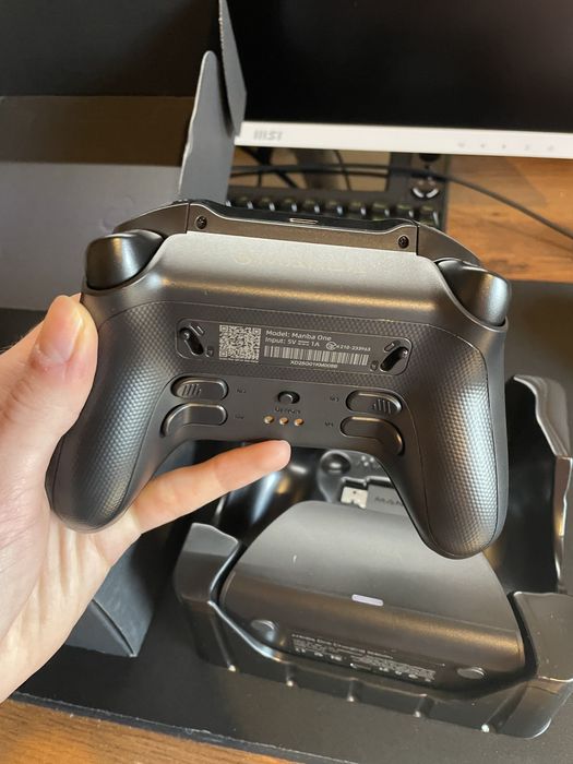 Kontoler Manba One V2 Black bezprzewodowy Pad - Nowy