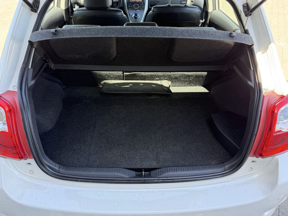 Toyota Auris 1.8 VVTi 136cv Hybrid Full Extras