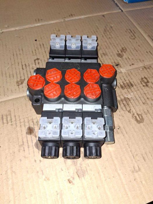 Дивертор потока электромагнитный DVS6 делитель/дільник потока 12-24В