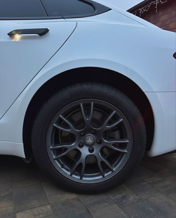 Tesla Model S 2021 VIN 5YJSA1E52MF443046 фото оголошення 18 з 23
