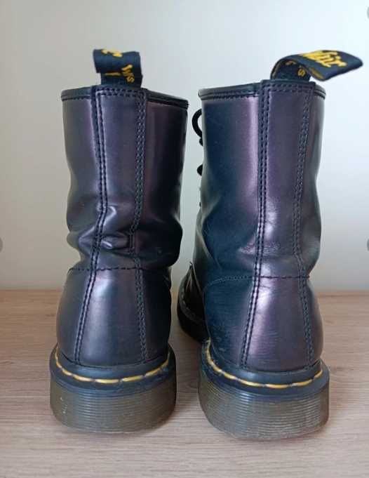 Dr. Martens Dark Roxo Purple Metallic Chrome de 8 ilhós, tamanho 38 EU / UK 5