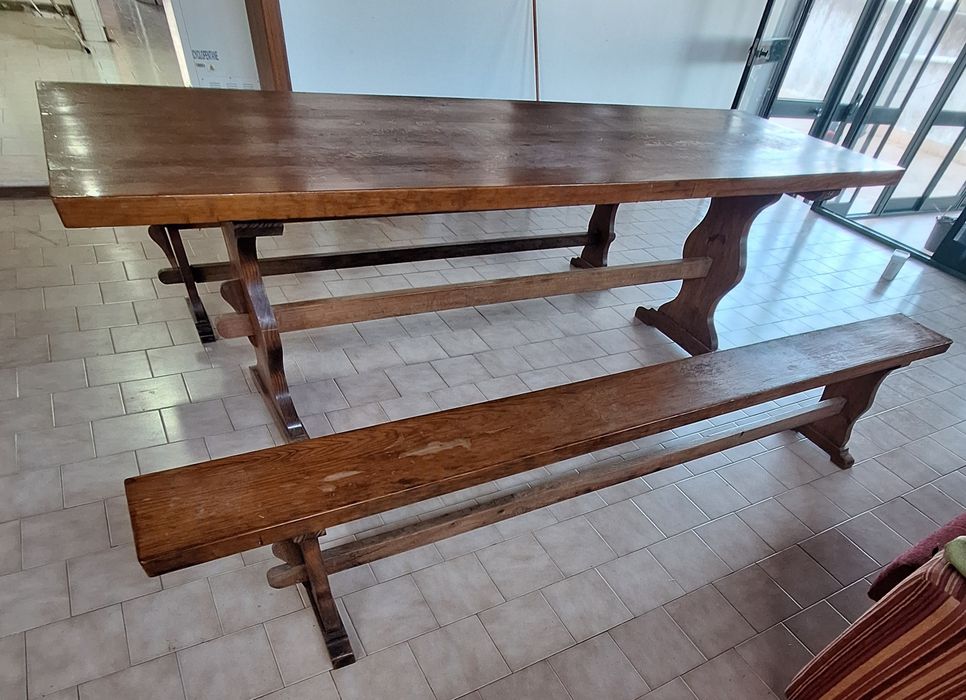 Mesa Estilo Mosteiro Rústica em Madeira Maciça (2,50m) + 2 Bancos Corridos