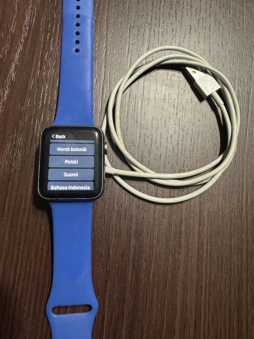 Apple watch 3 42mm z ładowarką