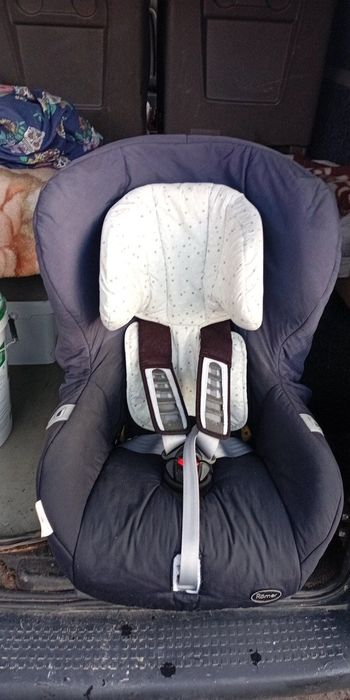 Дитяче авто крісло