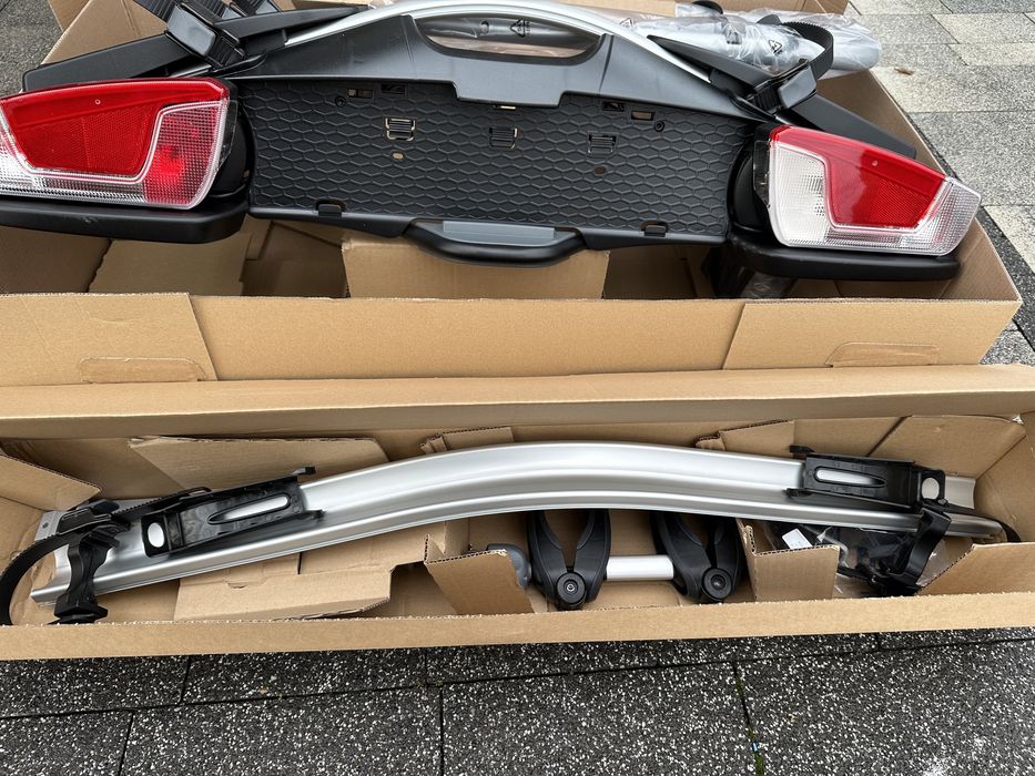 Volvo Thule Coach 276 926 + adapter Bagażnik na Hak 4 Rowerowy