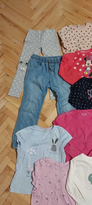 Paka ubrań dla dziewczynki w rozm 122