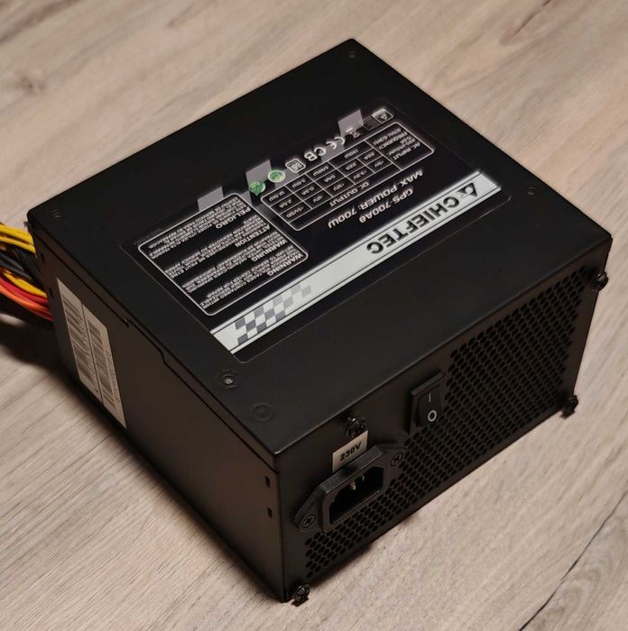 Zasilacz komputerowy Chieftec Smart Series 700W 80 Plus
