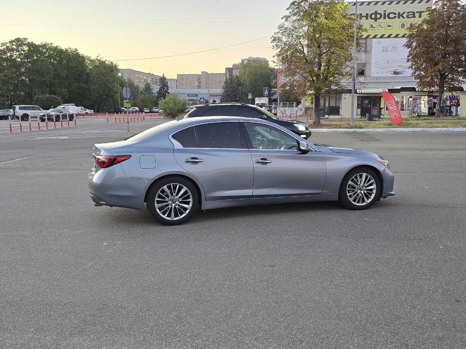 Продам infiniti Q50 в отличном состоянии