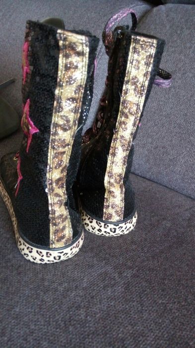 Piękne trapery w gwiazdki