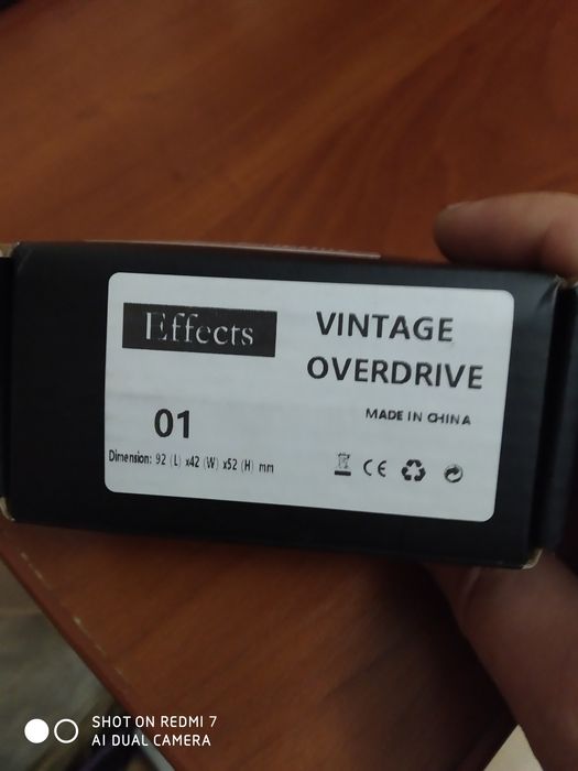 Педаль эффектов для гитары.