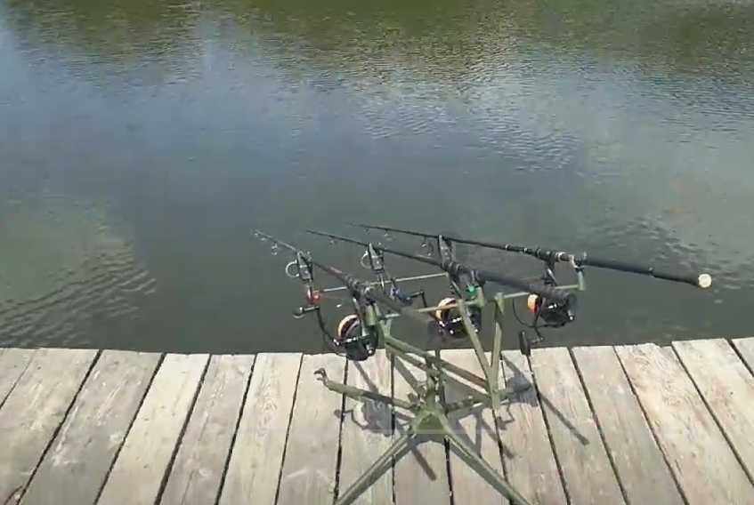 Продам металевий Rod Pod для 3 вудок — карпова підставка "качелька"