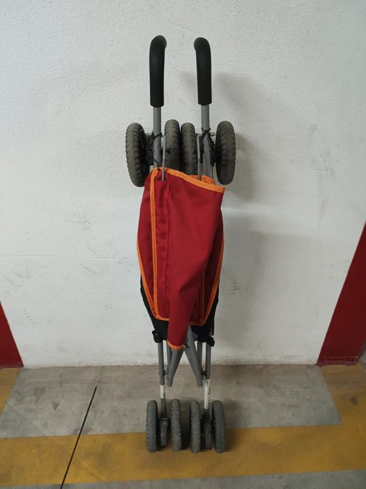 Carrinho de passeio criança vermelho Zippy