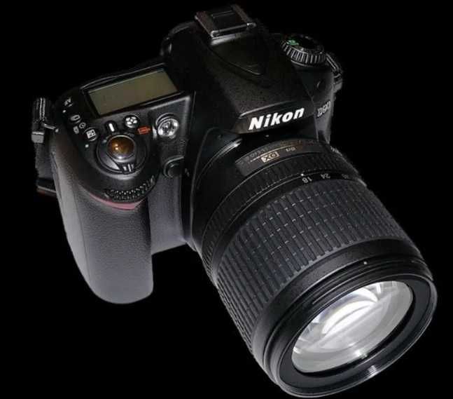 Nikon D90 18-105 VR Kit