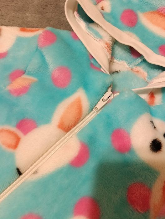 Два теплых махровых человечка