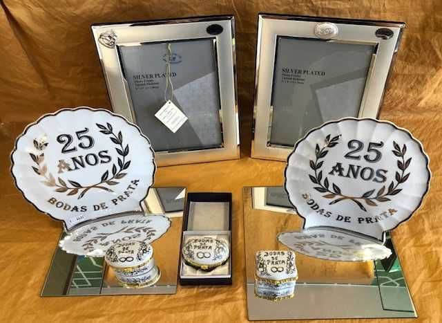 conjunto de artigos em cristal e porcelana - motivos aniversário de casamento - tudo novo c/ 50% desconto