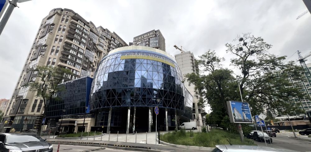 Оренда фасадних приміщень по 130 м2