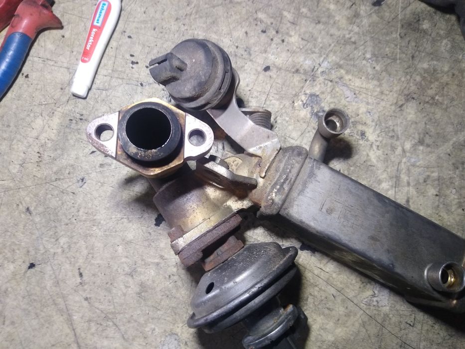 Chłodnica zawor EGR BMW 2.0d n47 E60 E61 e87 E90 E91 oryginał komplet