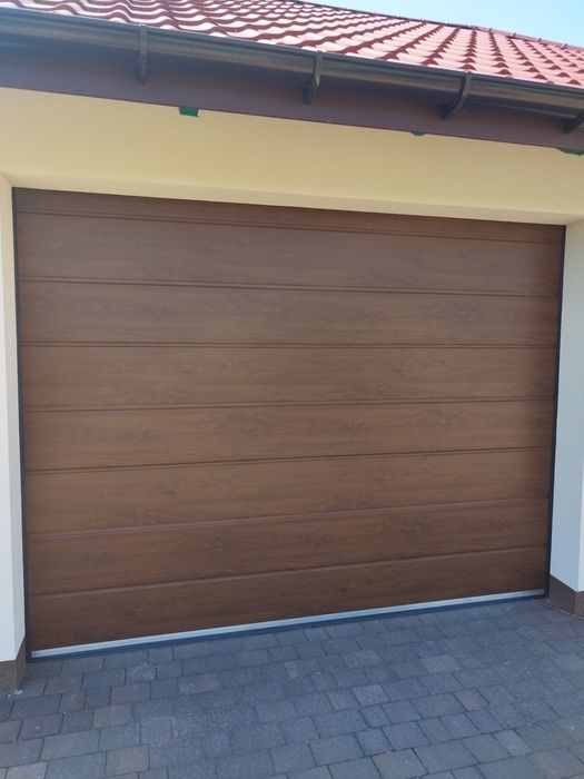 Brama segmentowa garażowa