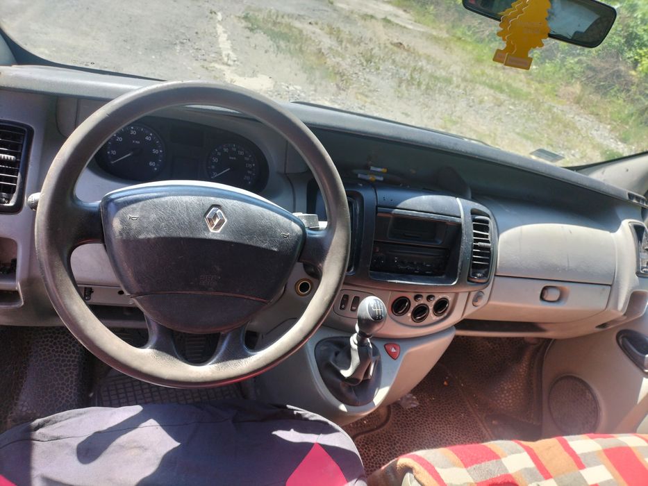 Renault Trafic z hakiem