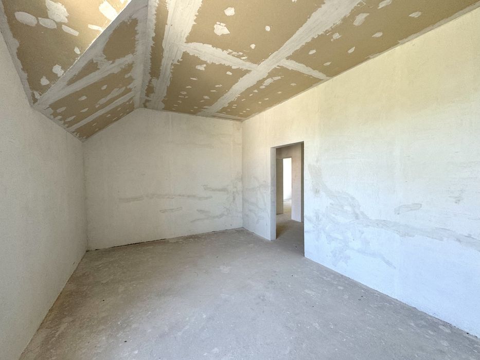 Продажа фасадного коттеджа под коммерческую деятельность в центре